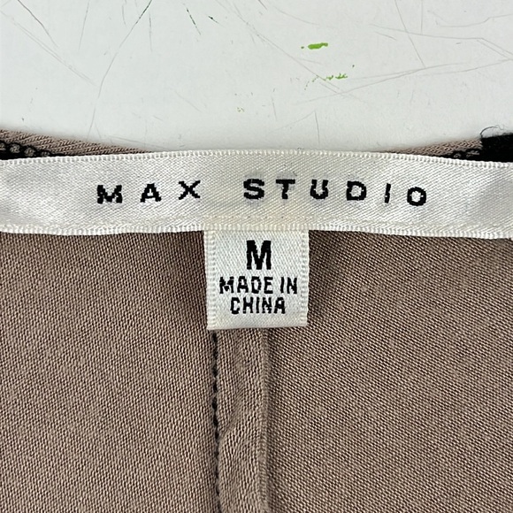 Max Studio Sleeveless V NeckTank Top - Picture 2 of 8